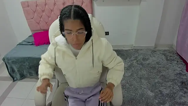 thianahorny online show from 8, 1, 2026