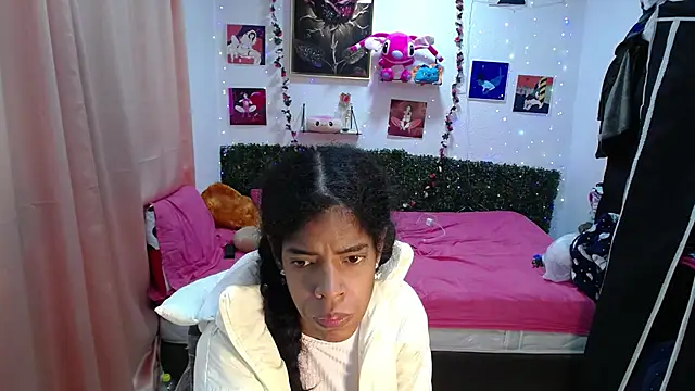 thianahorny online show from 22, 4, 2026