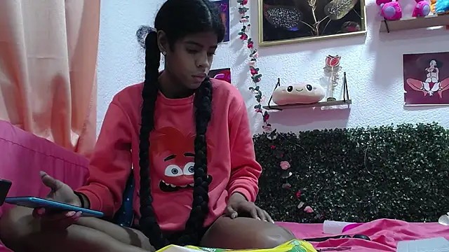 thianahorny online show from 24, 4, 2026