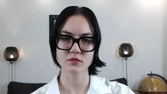 Marie Fitch online show from 27, 11, 2025