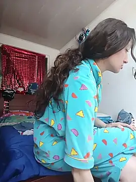 Lucy colee online show from 18, 11, 2025