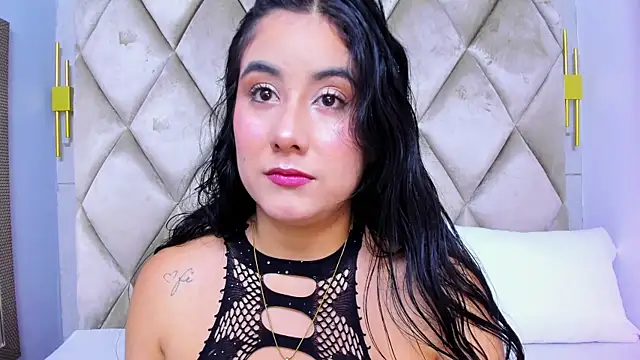 Snapshot of GabyParker_ chatting on 8, 5, 2026 GabyParker online show from 8, 5, 2026