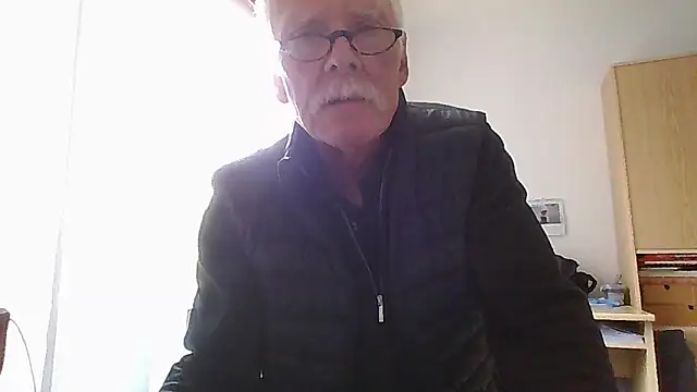 super-snoopy online show from 19, 4, 2026
