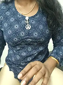 Snapshot of Tamilmallu-duskygirl03 chatting on 10, 11, 2025 Tamilmallu-duskygirl03 online show from 10, 11, 2025