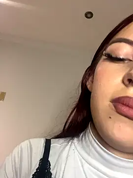 Snapshot of moon_slave chatting on 19, 12, 2025 moon slave online show from 19, 12, 2025