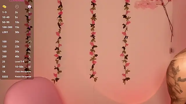 Ashleyroys 111 online show from 22, 4, 2026