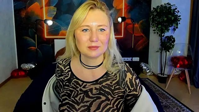 Snapshot of scent__of_woman chatting on 18, 5, 2026 scent of woman online show from 18, 5, 2026