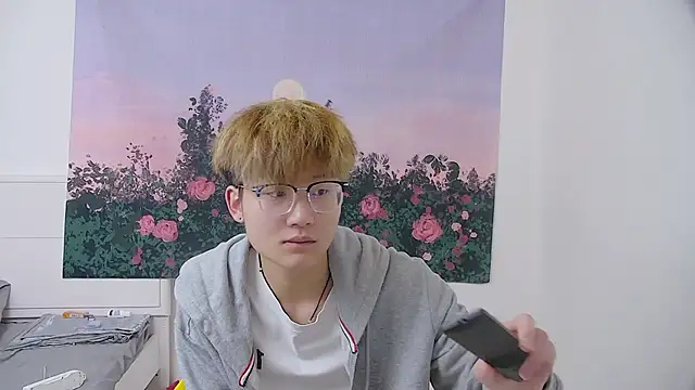 KK-cuteboy online show from 12, 4, 2026