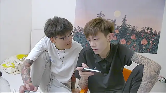 KK-cuteboy online show from 23, 7, 2026