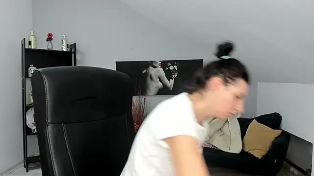 BettyJamess online show from 24, 11, 2025