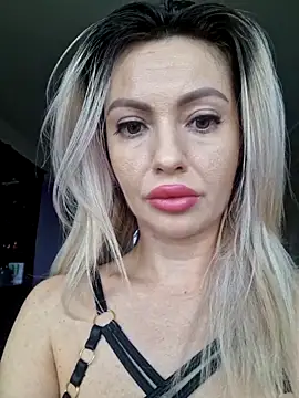 Snapshot of BritanyVegas chatting on 8, 11, 2025 BritanyVegas online show from 8, 11, 2025