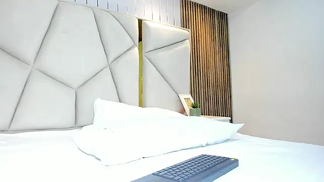 rebeca brown  online show from 20, 2, 2026