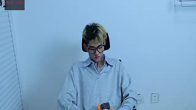 sexyboy-lele online show from 11, 10, 2025