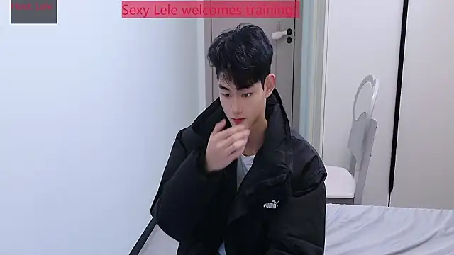 sexyboy-lele online show from 22, 11, 2025