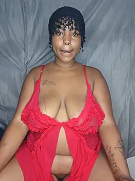 Snapshot of ZuriVixen chatting on 18, 5, 2026 ZuriVixen online show from 18, 5, 2026