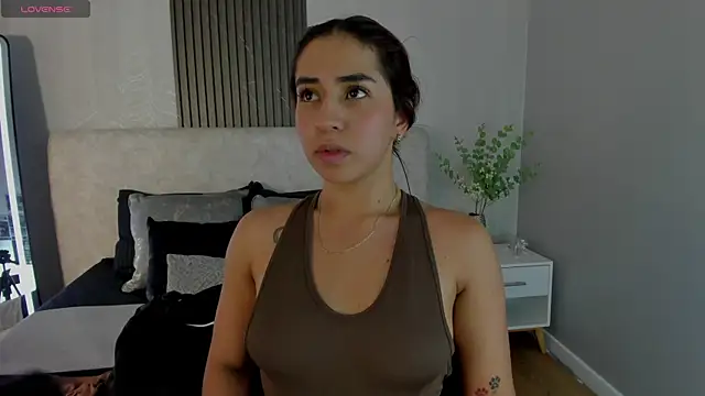 Vittoria Conti  online show from 11, 6, 2026