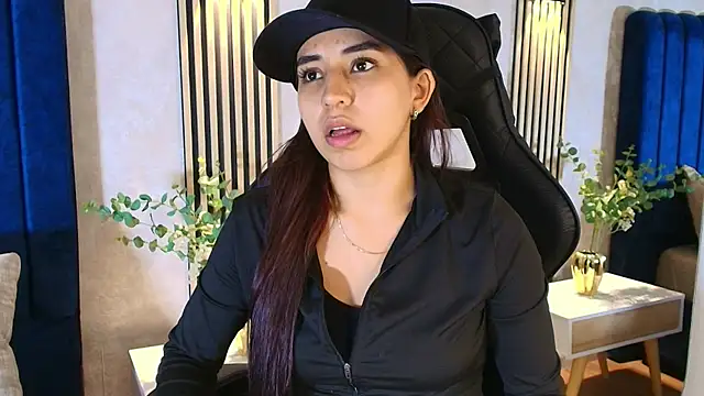 Vittoria Conti  online show from 13, 7, 2026
