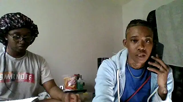 Snapshot of dezzidavill chatting on 9, 5, 2026 dezzidavill online show from 9, 5, 2026