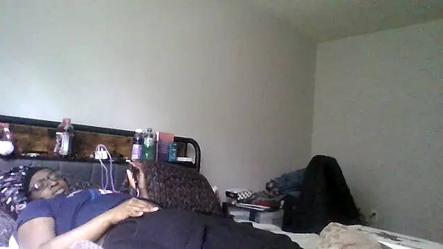 Snapshot of dezzidavill chatting on 21, 5, 2026 dezzidavill online show from 21, 5, 2026