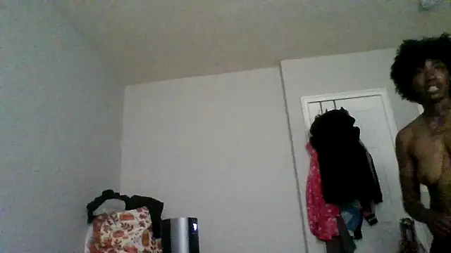 Snapshot of dezzidavill chatting on 5, 6, 2026 dezzidavill online show from 5, 6, 2026
