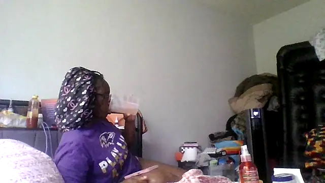 Snapshot of dezzidavill chatting on 6, 6, 2026 dezzidavill online show from 6, 6, 2026