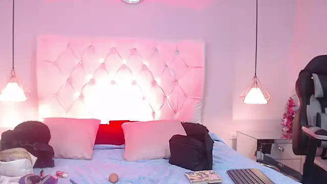 Snapshot of Bubbiecherry chatting on 31, 10, 2025 Bubbiecherry online show from 31, 10, 2025