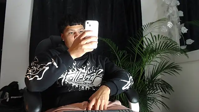 Snapshot of Boyhot_00 chatting on 24, 2, 2026 Boyhot 00 online show from 24, 2, 2026