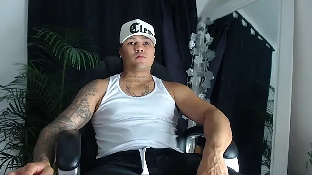 Snapshot of Boyhot_00 chatting on 3, 3, 2026 Boyhot 00 online show from 3, 3, 2026