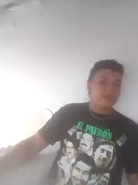 Snapshot of camilo44467 chatting on 8, 10, 2025 camilo44467 online show from 8, 10, 2025