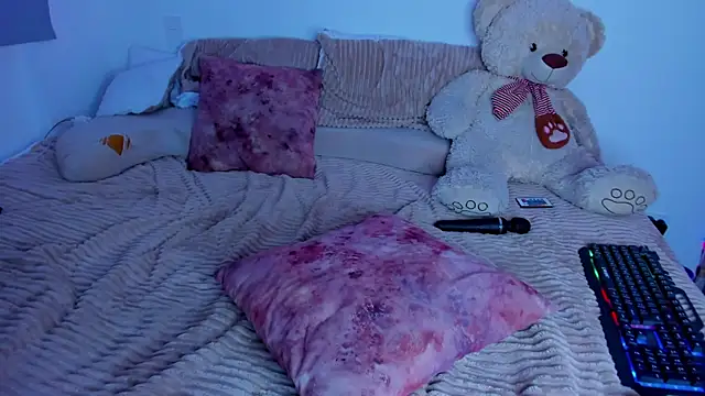 Snapshot of majo_gallego chatting on 18, 11, 2025 majo gallego online show from 18, 11, 2025