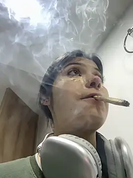 Snapshot of majo_gallego chatting on 15, 12, 2025 majo gallego online show from 15, 12, 2025