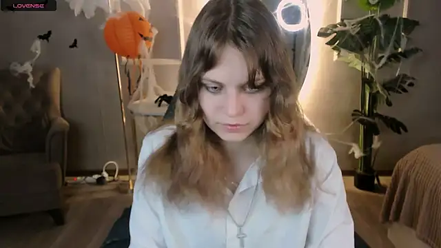 Snapshot of Ame_Chan chatting on 27, 10, 2025 Ame Chan online show from 27, 10, 2025