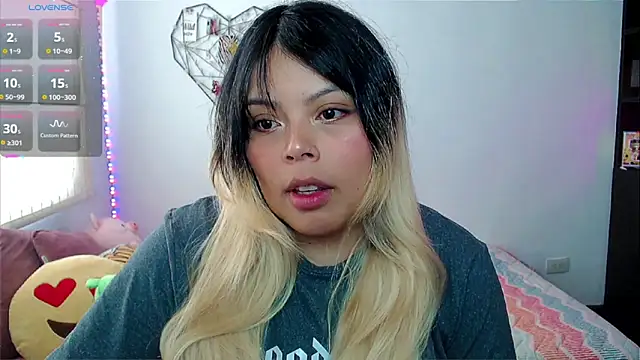 EllieMoonX online show from 23, 4, 2026