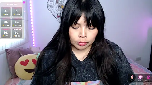 EllieMoonX online show from 18, 6, 2026
