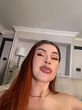 AbrilColls  online show from 10, 6, 2026