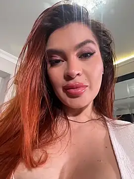 AbrilColls  online show from 22, 6, 2026