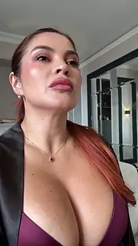 AbrilColls  online show from 2, 8, 2026