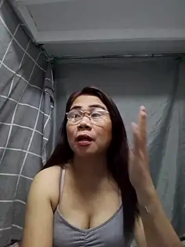 Snapshot of erma_joy chatting on 9, 5, 2026 erma joy online show from 9, 5, 2026