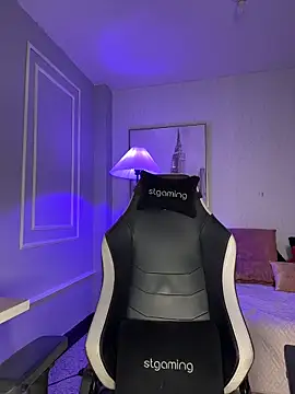 HoneyMollyX online show from 22, 4, 2026