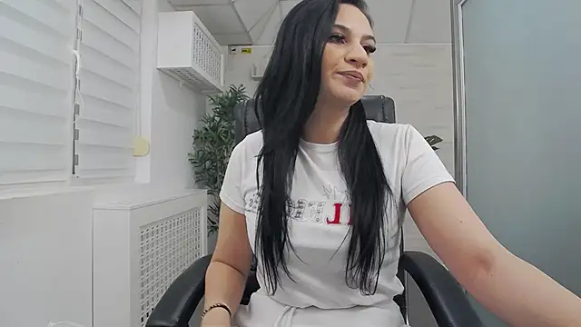 YaraXCox online show from 23, 4, 2026