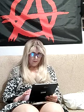 Amelialove42 online show from 7, 1, 2026