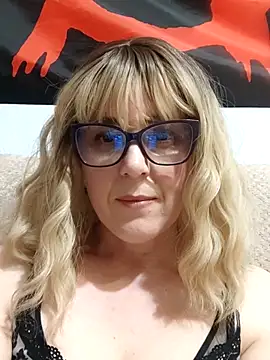 Amelialove42 online show from 19, 4, 2026