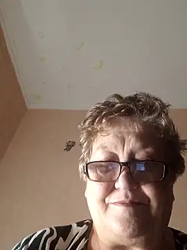 Snapshot of Katherine735 chatting on 17, 12, 2025 Katherine735 online show from 17, 12, 2025