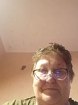 Snapshot of Katherine735 chatting on 26, 4, 2026 Katherine735 online show from 26, 4, 2026