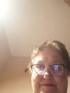 Snapshot of Katherine735 chatting on 4, 5, 2026 Katherine735 online show from 4, 5, 2026