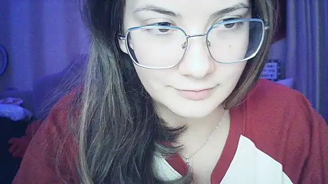 Snapshot of MoodieMira chatting on 25, 11, 2025 MoodieMira online show from 25, 11, 2025