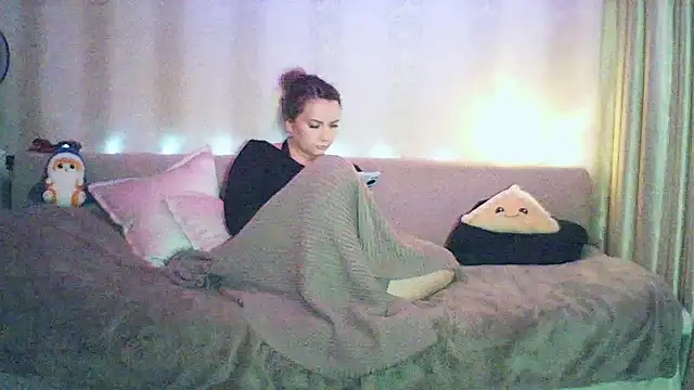 Snapshot of MoodieMira chatting on 25, 2, 2026 MoodieMira online show from 25, 2, 2026