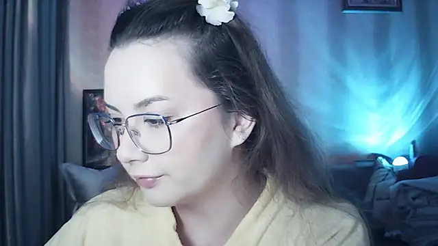 MoodieMira online show from 28, 5, 2026