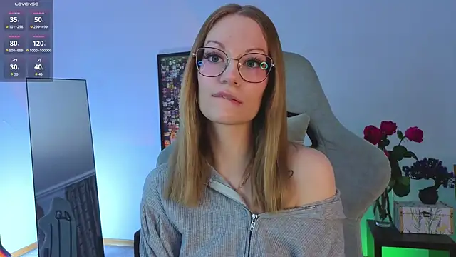 Snapshot of Edlin_gail chatting on 17, 11, 2025 Edlin gail online show from 17, 11, 2025