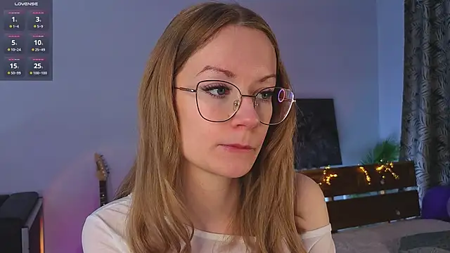 Snapshot of Edlin_gail chatting on 27, 11, 2025 Edlin gail online show from 27, 11, 2025